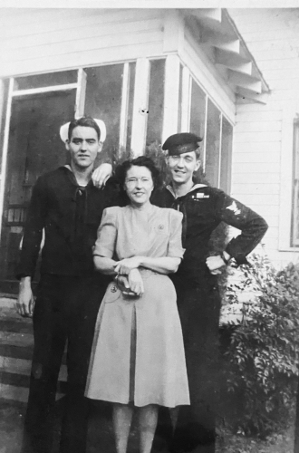 WWII Veterans visiting Mom