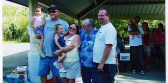 Lonnie Guilliam Kids and Grandkids 2006 reunion 