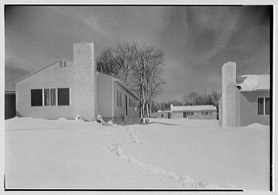 Syosset Gardens, Syosset, Long Island, New York. Harmon...