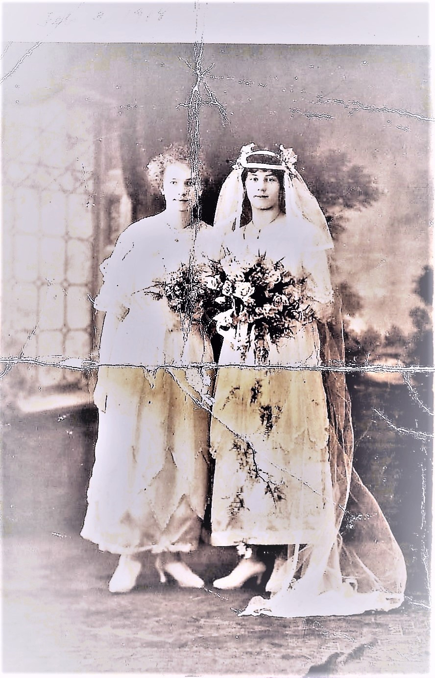 Anna Patelski and sister Charolotte at Anna's wedding