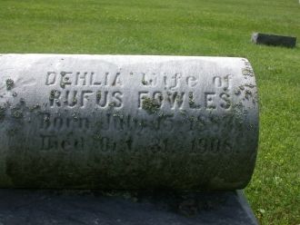 Dehlia (Knudson) Fowles Gravesite