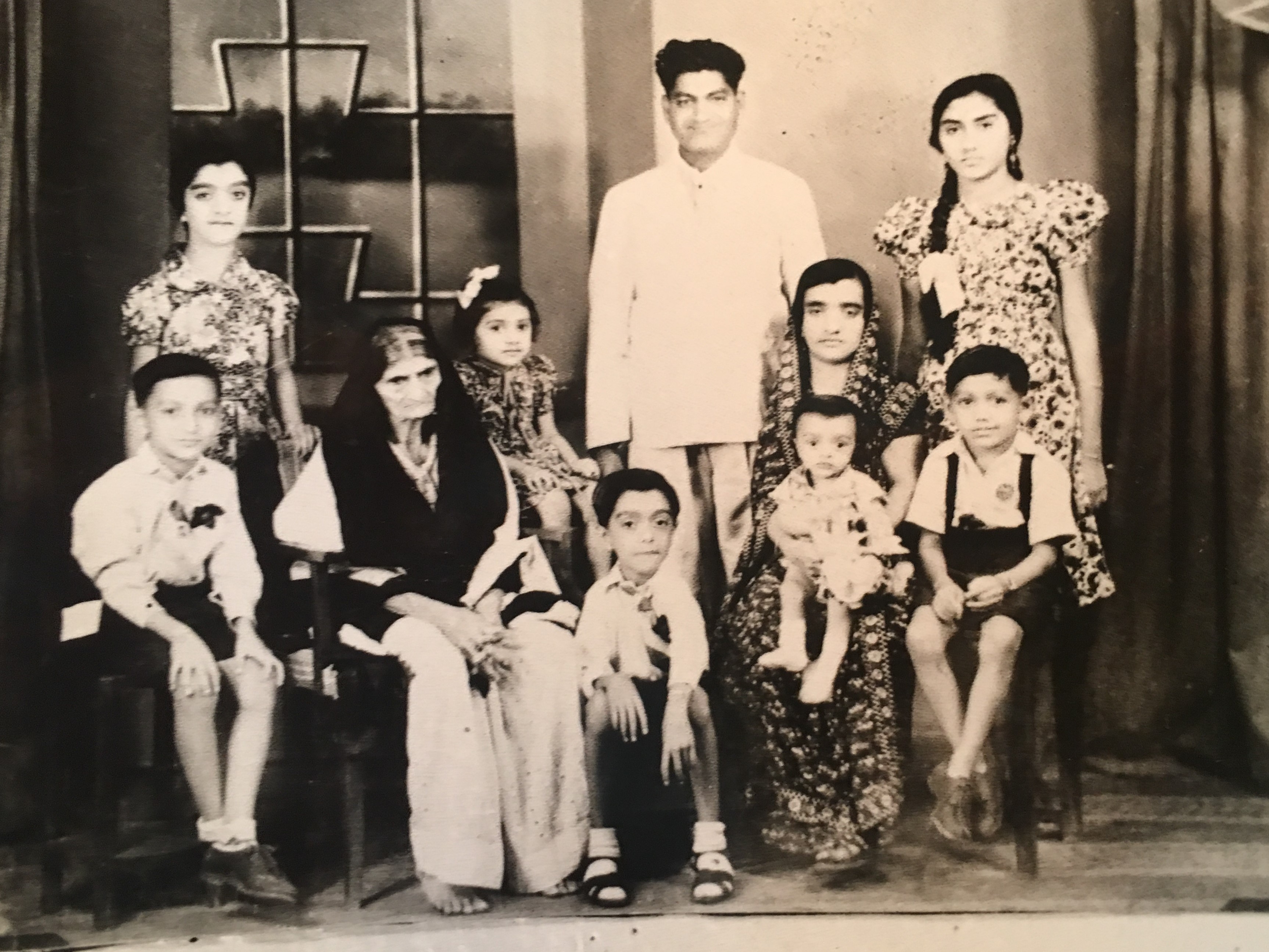 Merali Rawji Family - Dar-es-salaam 1947 