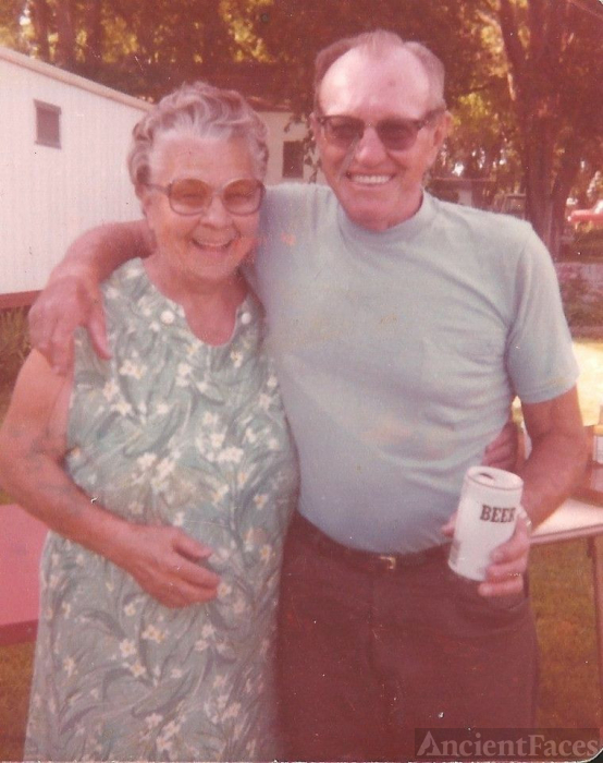Vera with 2nd husband Dale Peregrine.