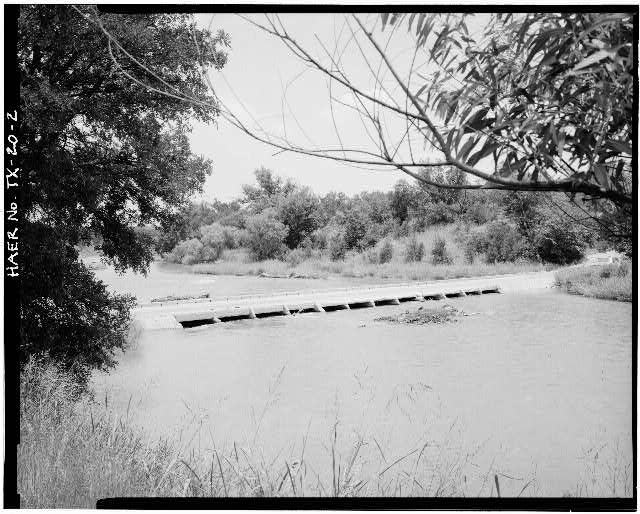 2. VIEW SHOWING EAST SIDE OF BRIDGE - Leaday Crossing,...