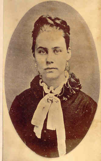 Mysterious NH Woman