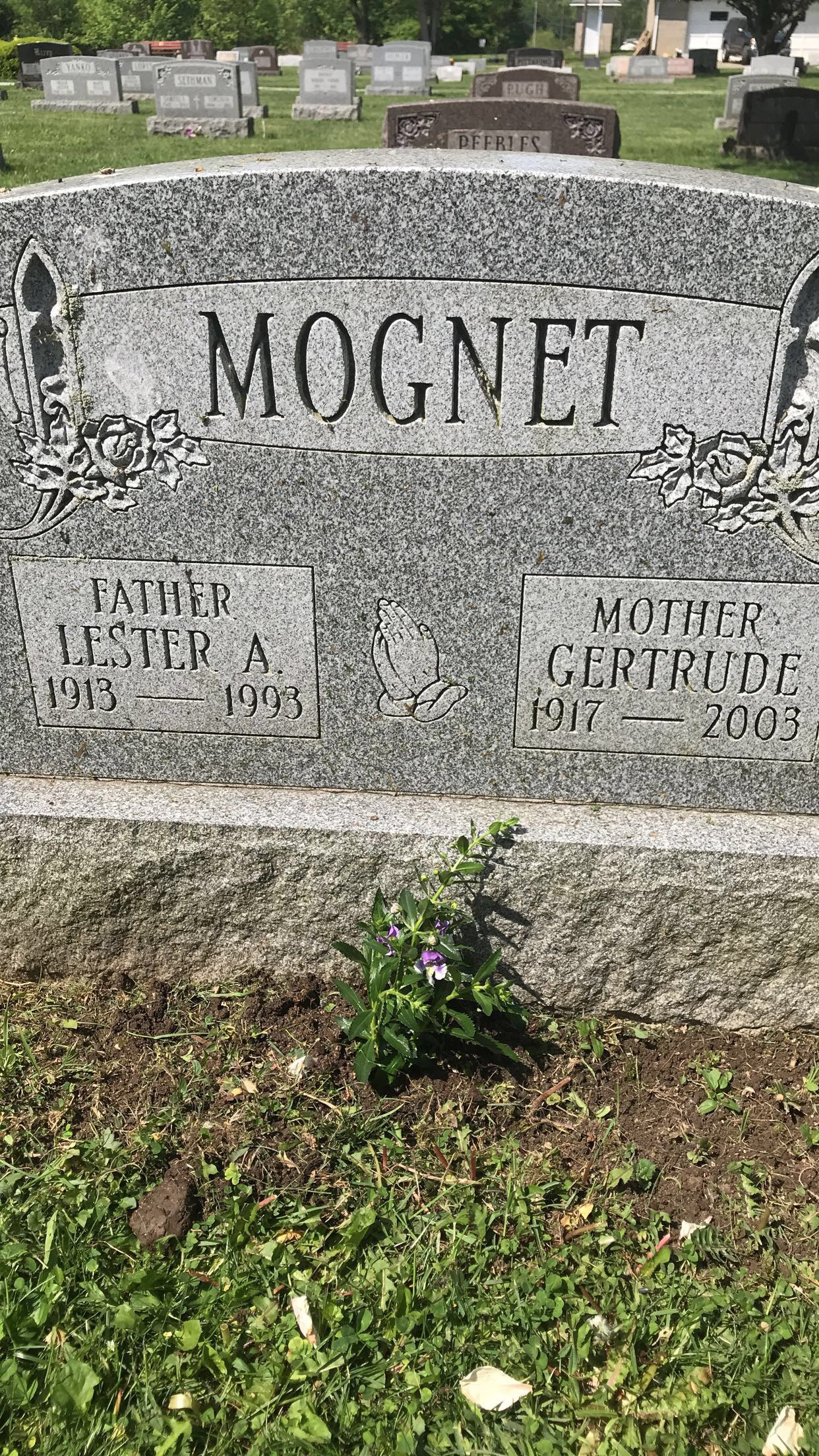 Lester A. and Gertrude Mognet Gravesite