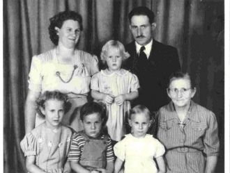 George Weinbender and Elizabeth Badt Family