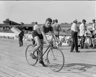 R.J. O'Conner, Laurel bicycle races