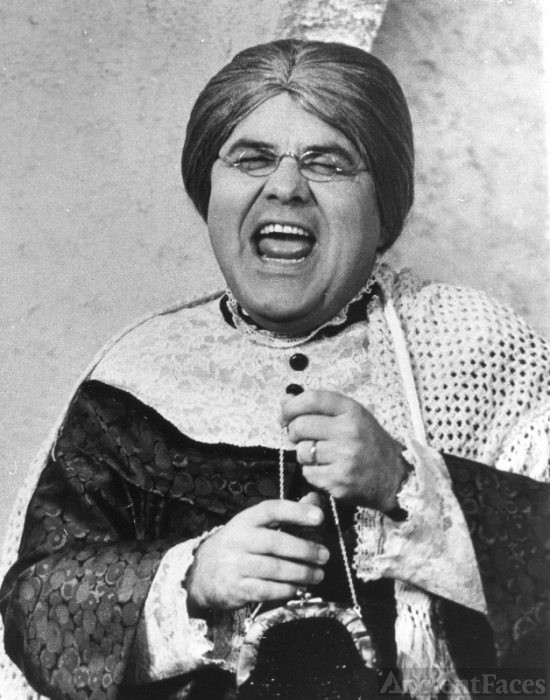 Jonathan Winters, Comic
