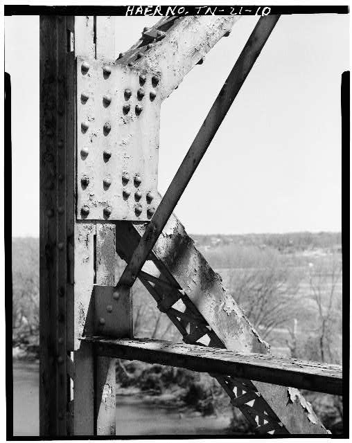 10. VIEW OF TOP CHORD CONNECTION, K-TRUSS, LOOKING NORTH...