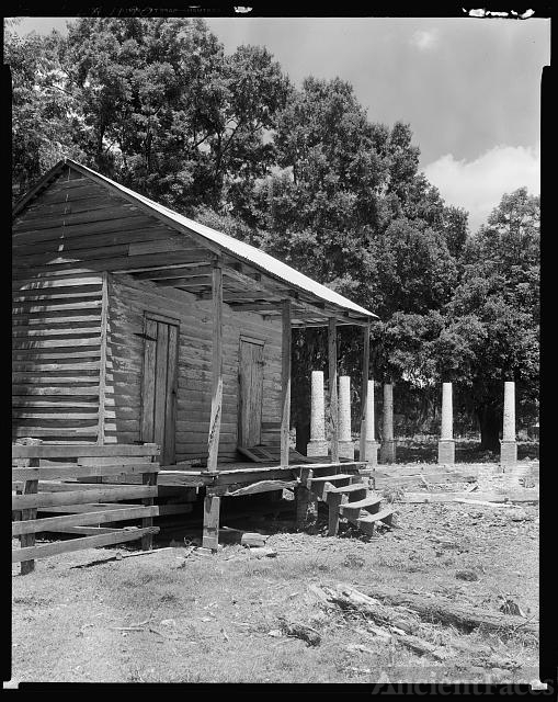 Belmont Plantation ruins and cabin, Maringouin, Iberville...