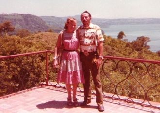 Dee & Bob Cazneau, San Salvador 1977