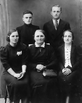 Juozas Prapuolenis family