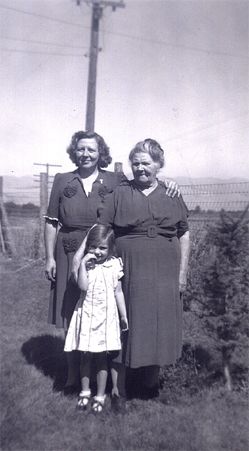 Dena, Gertrude & LC