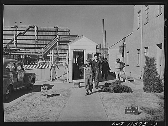 Phillips refinery. Borger, Texas. Change of shift