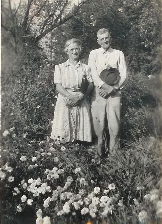 Nellie and Clarence Neese 