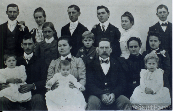 Henry Peterson family