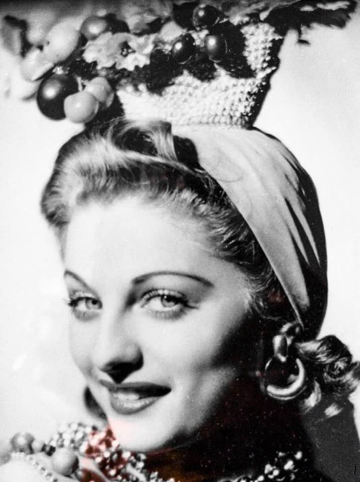 Gertrude Weiss.