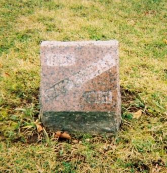 Ray T. Sowle gravestone