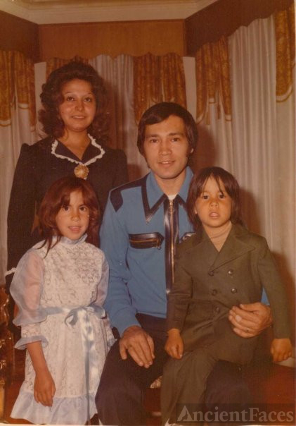 Maria "Angie", Julius "Sal" and their children Melody & Paul