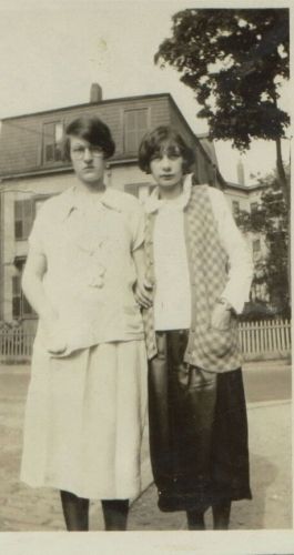 Bertha & Anna Heidke, Massachusetts 1925