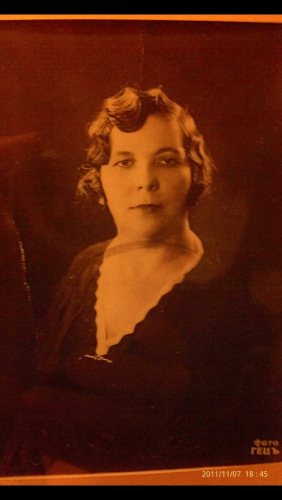 Betty Enakeff Betty Enakeff