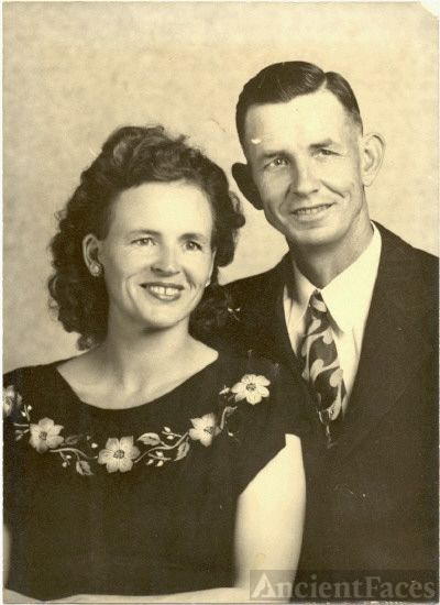 William Thomas and Nettie Janetta KITCHENS-SMITH