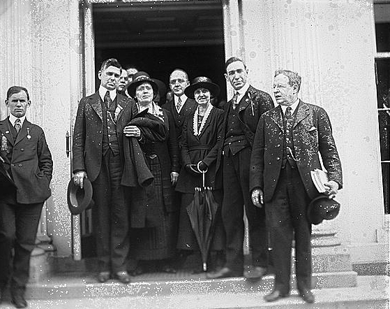 Socialist group, White House