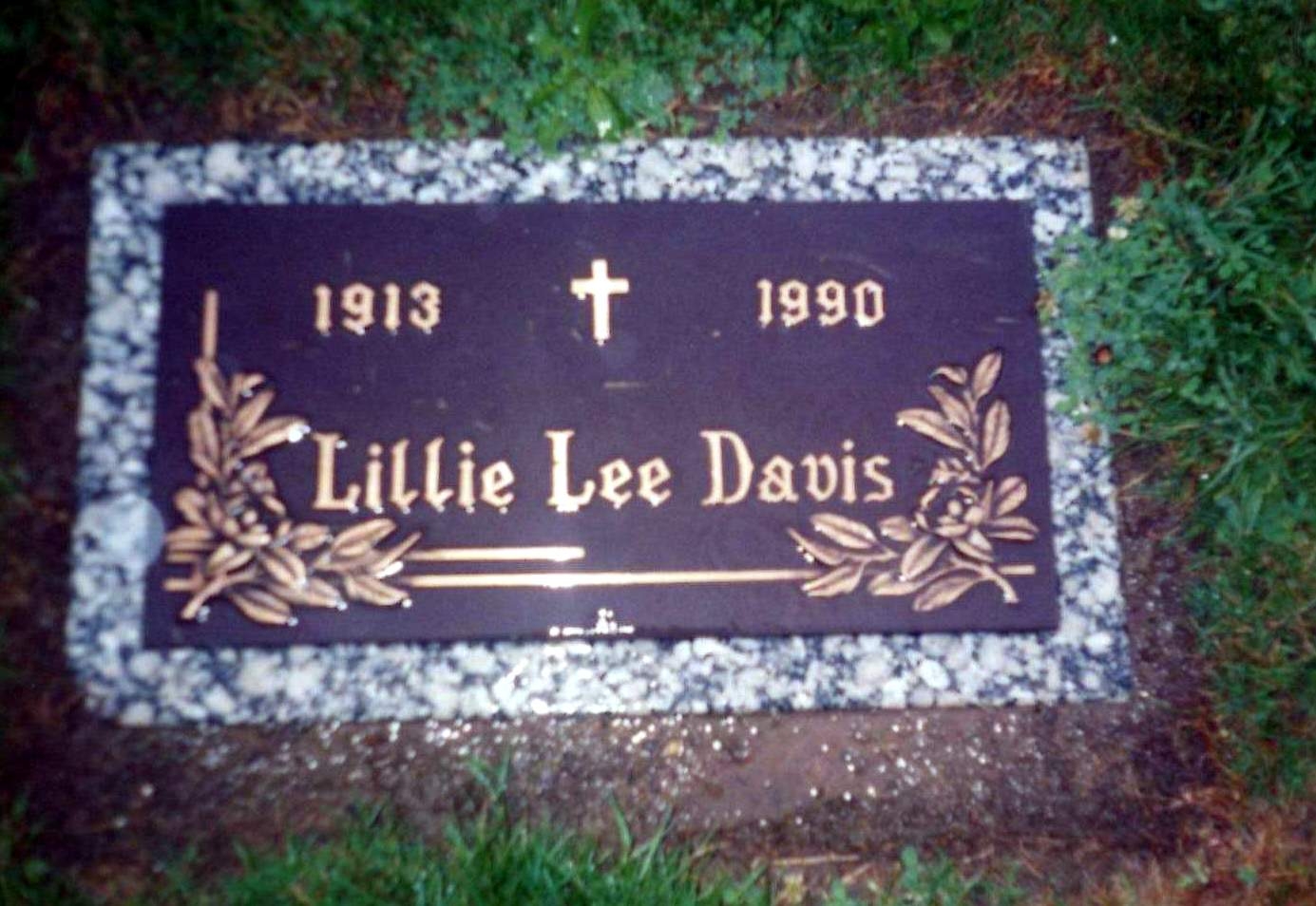 Lillie Lee Davis gravesite
