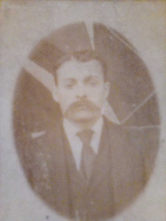 Robert Kidd as a young man.