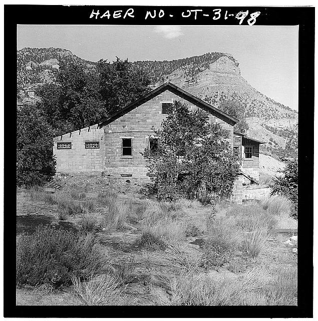 98. WEST ELEVATION OF BATHHOUSE, LOOKING EAST -...