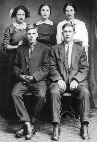 Bertha Mintie and Pearl Stacy with unknown