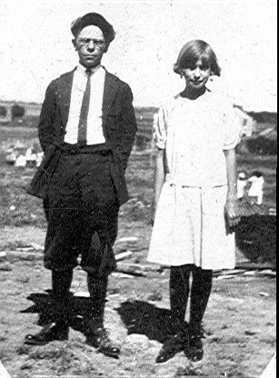 Unknown young man and woman in Oklahoma Unknown young man and woman in Oklahoma