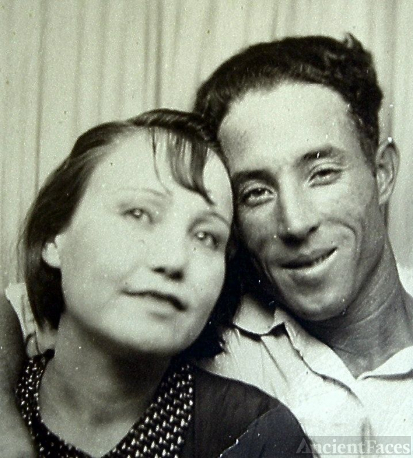 Mr & Mrs Lloyd Perkins