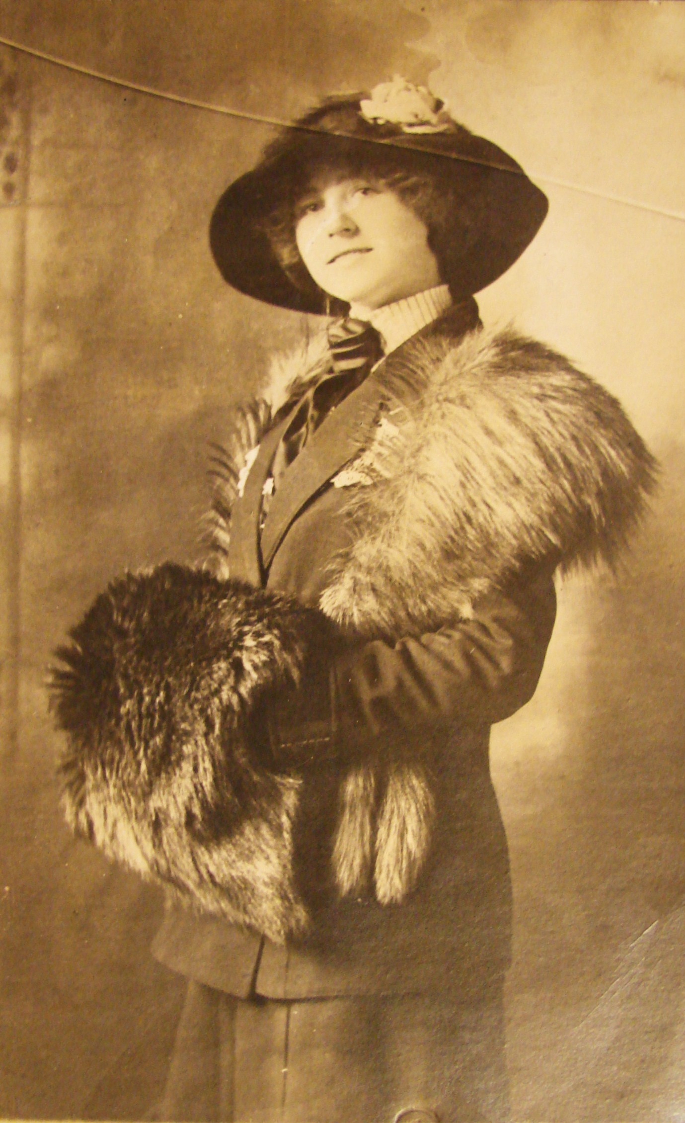 1920's Fashionable Lady