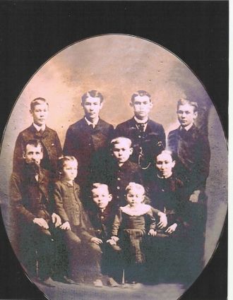 Leroy Carl & Margaret Michael's Family in 1890
