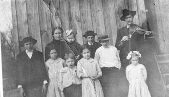 Possibly Calton & Salena Wilson's family