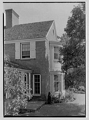 Mrs. Albert W. Sherer, residence on Round Hill Rd.,...