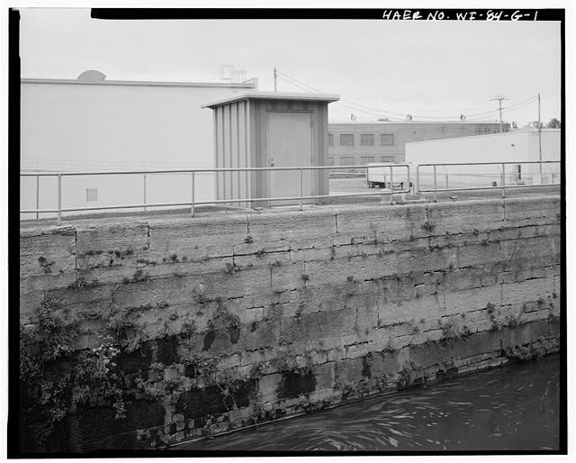 1. VIEW NORTH, Storage building - Appleton Locks & Dams,...