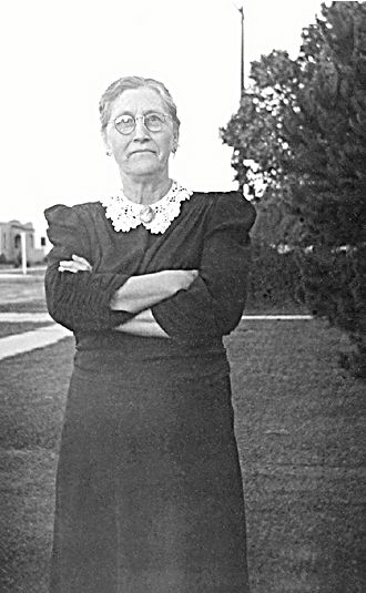 My Aunt Lou, Mrs. Ira Briggs