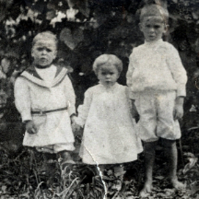 L-R Henry 4, Pearl 2,  Dewitte 6: Greer