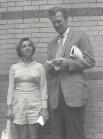 Amanda Stevenson and Edward Mulhare