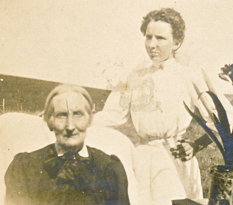 Esther Nelson and grandmother