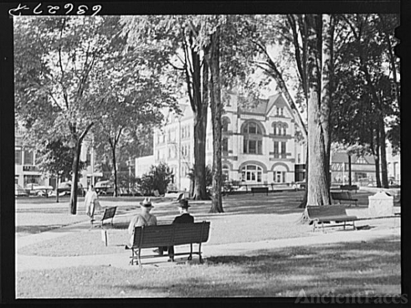 Town square. Woodstock, Illinois