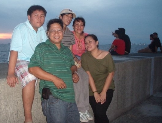 Teodorico & Juliet Gatchalian Family, Philippines