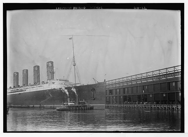 Lusitania docking at new Hudson River piers, Bain / Bain
