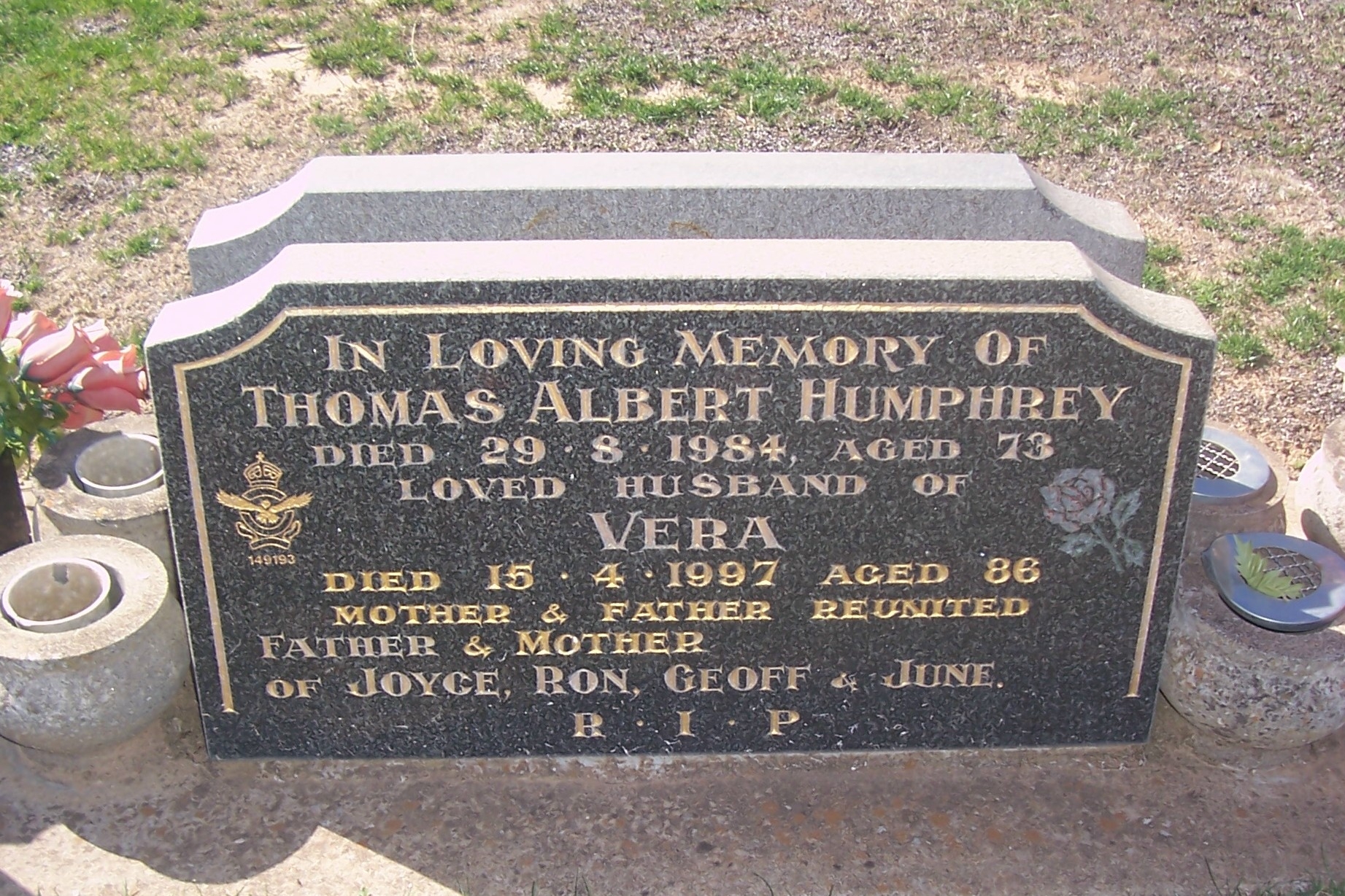 Vera and Thomas Albert Humphrey Gravesite