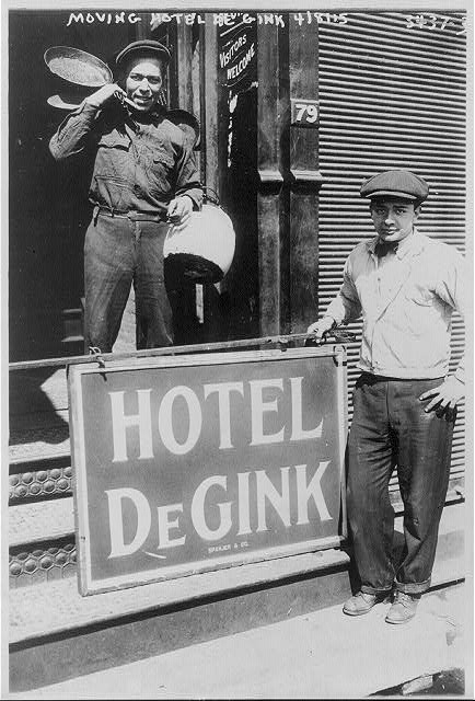 "Moving Hotel DeGink"