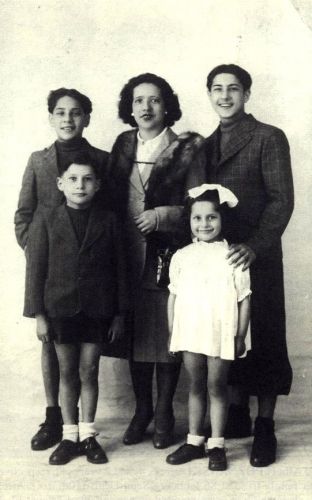 Opaleck family, France
