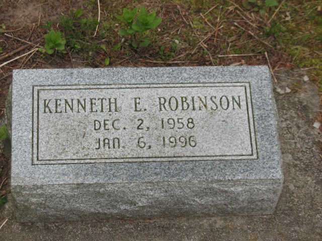 Kenneth E Robinson's Grave 